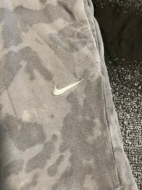 Womens M Nike Gray Washed Tie-Dye Athletic/Casual Jersey Shorts - Image 3