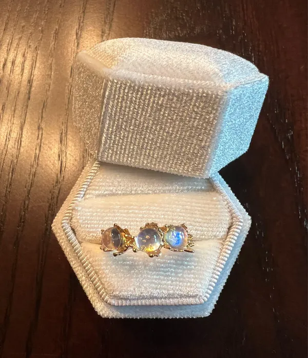 Gorgeous Cats Eye Adjustable Ring Size 7 - Image 2