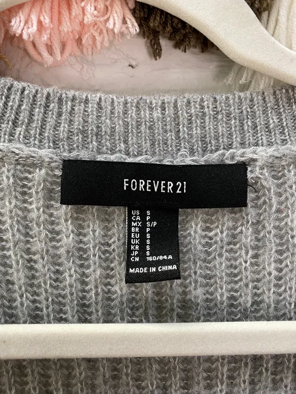 Forever 21 Grey Surplice Sweater - Image 5