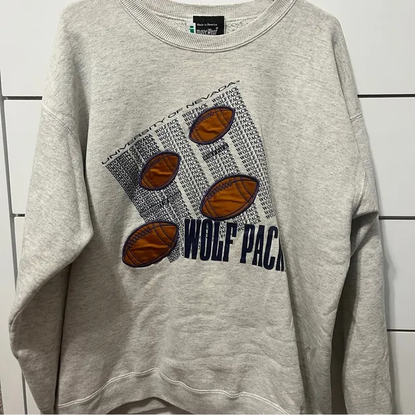 Vintage Wolf Pack Embroidered Crewneck Size XL - Image 2