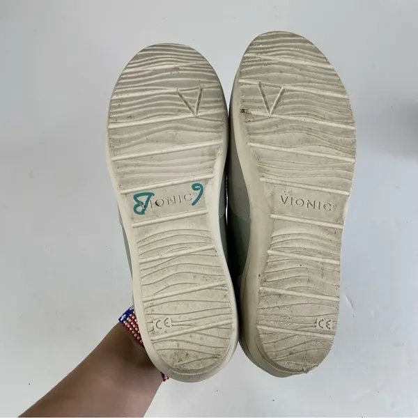 Vionic‎ Karigan Comfort Sneakers Size 8.5 - Image 5