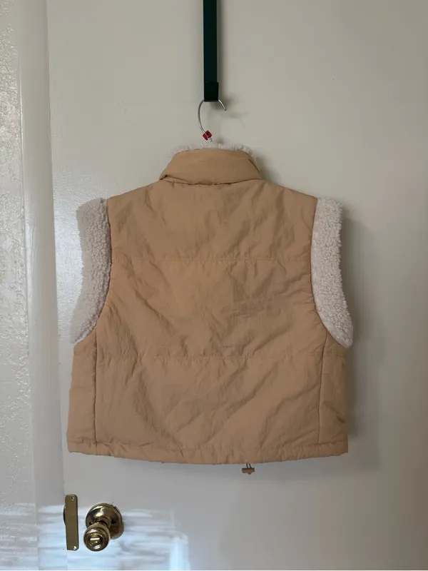 Thread & Supply Sherpa Trim Cropped Vest NWT Size S Tan - Image 5