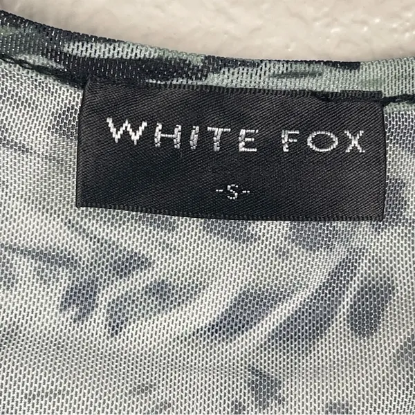 White Fox boutique mesh blouse SZ S - Image 4