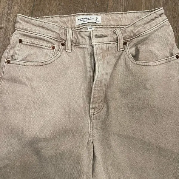Abercrombie Women's Beige Jeans - Image 9