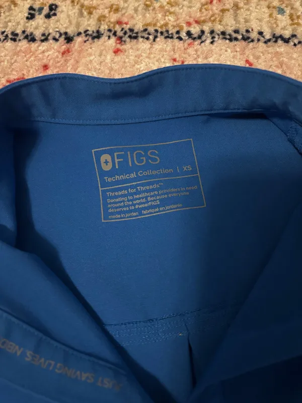 FIGS Scrub Set - Image 3
