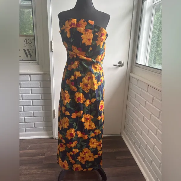 Tuckernuck NEW WITH TAGS Hyacinth House‎ Margot Ruffle Strapless Midi Dress - Image 2