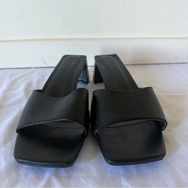 Princess Polly Be My Valentine Square Heels Size 9 - Image 4