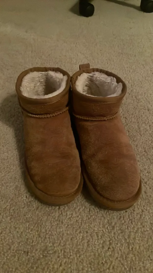 Ugg minis  - Image 6