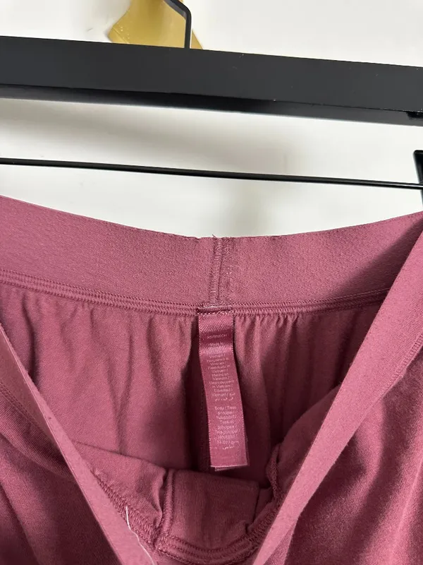 SKIMS Boyfriend Loose Pant in Oxblood Size X-Small - Image 5