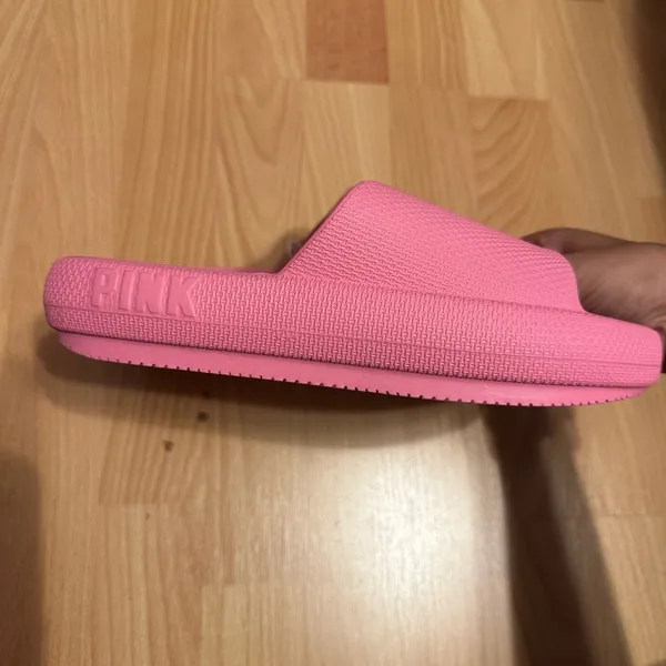 PINK slides brand new - Image 3