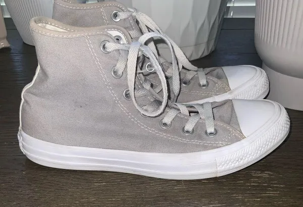 Converse Unisex Chuck Taylor Gray High-Top Sneakers Size Women’s 8 Men’s 6 - Image 4