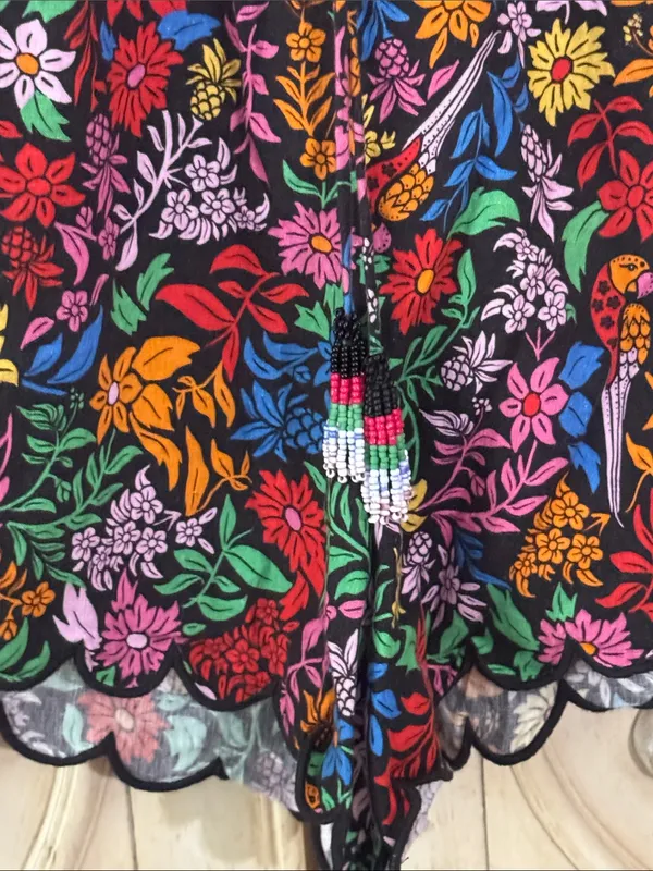 FARM Rio Tropical Garden Floral Shorts | Scallop Hem Size Medium🌺 - Image 8