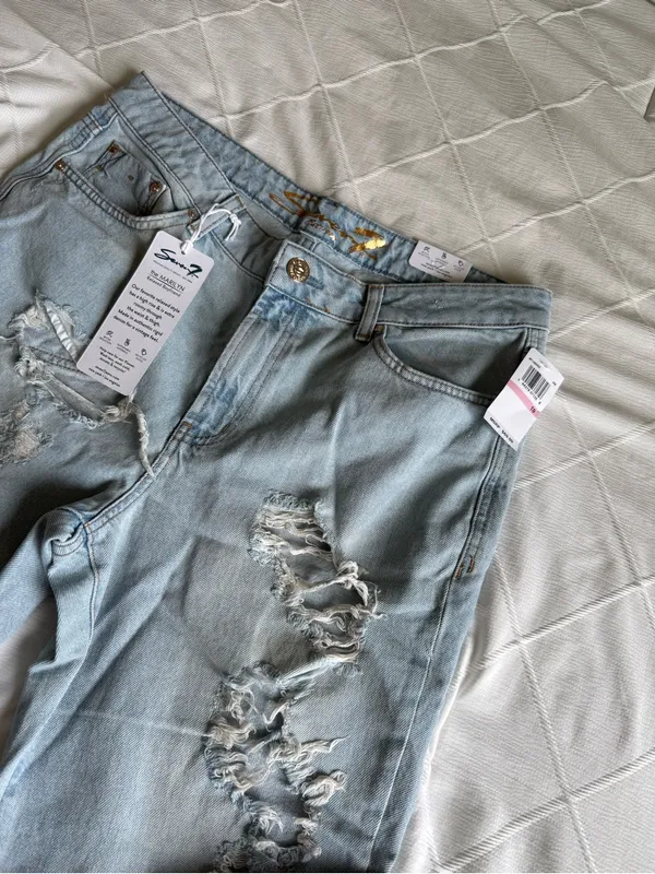 Distressed HighRise Relaxed Denim Blue Size 10 - Image 2