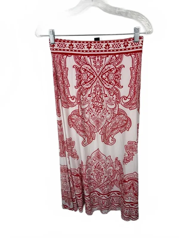 Beautiful INC Skirt Size S - Image 4