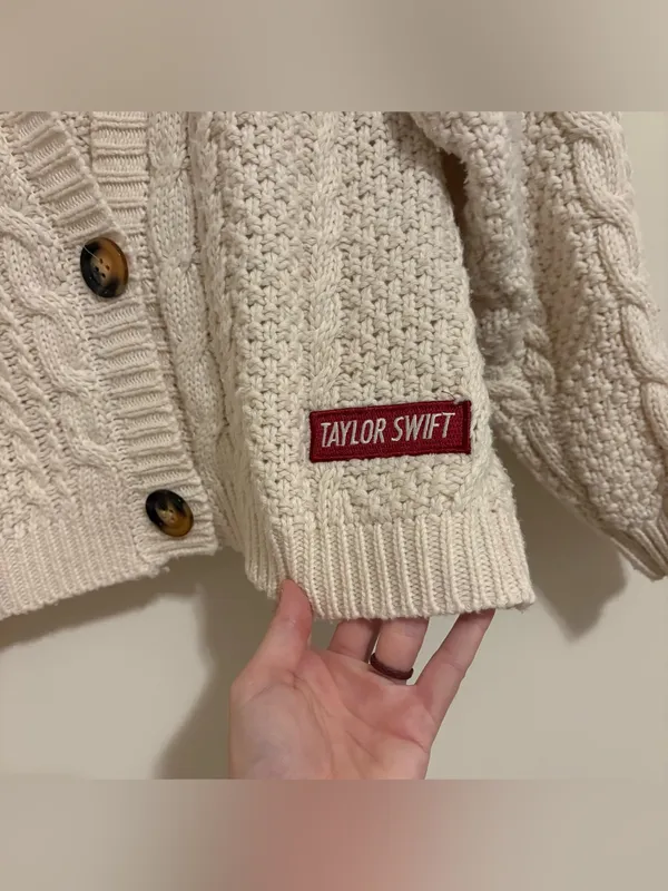 Taylor Swift The Red Era Cable Knit Cardigan size XS/S - Image 3