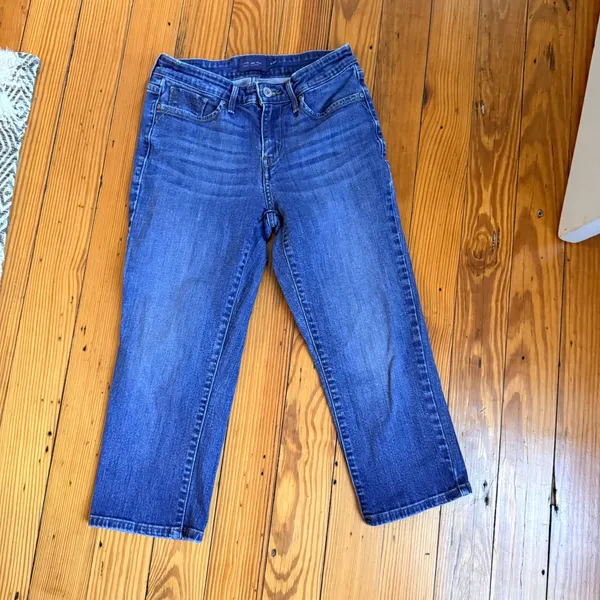 Levi's Demi Curve Classic Cropped Jeans Size 4/27 Low Rise Dark Wash - Image 2