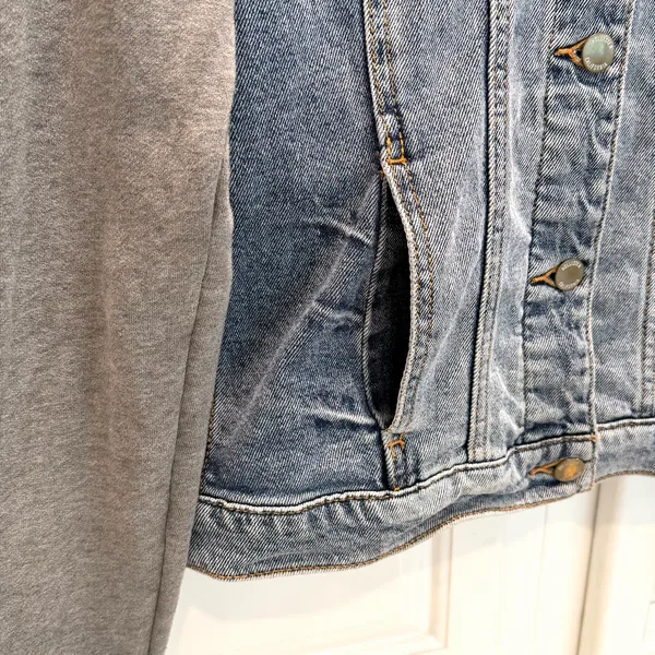 Hollister Womens S Hooded Denim Jacket Button Closure Blue Gray - Image 4
