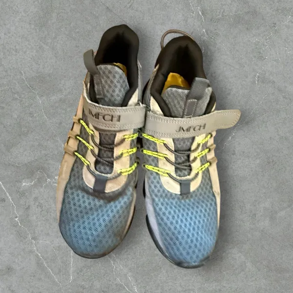 Vitike Athletic‎ Shoes Size 8 - Image 2