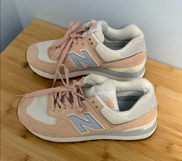 New Balance 574 Size 6 Women's Pink and White Sneakers WL574NE2 - Image 3