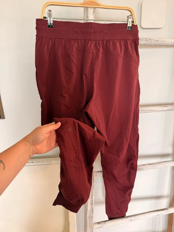 Lululemon Beyond The Studio Jogger Cassis Size 10 NWOT Full Length Pants - Image 2