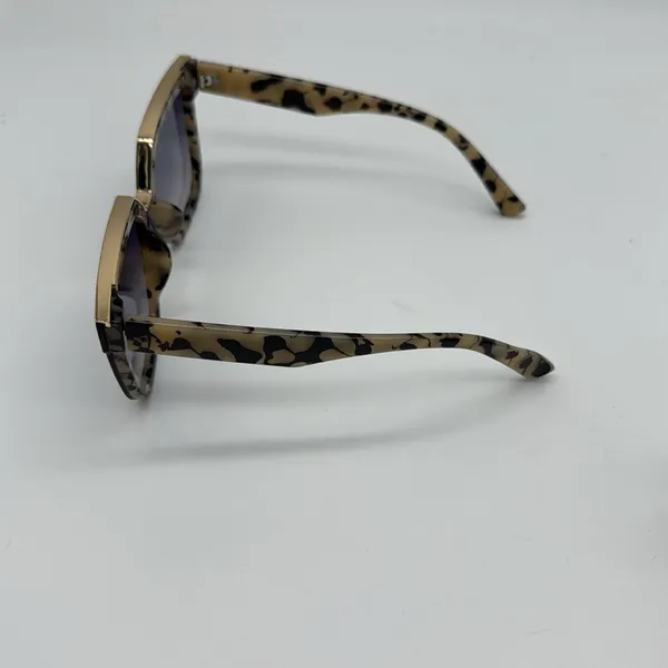 ISLANDR Sunglasses. Stylish Tan and black print with gold trim on the top. - Image 5
