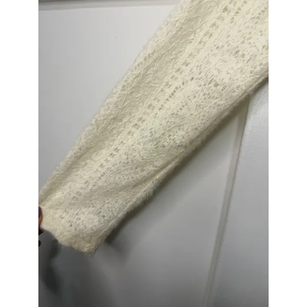 Commense Cream Lace Knit Long Sleeve Crew Neck Fuzzy Top NWOT - Image 7