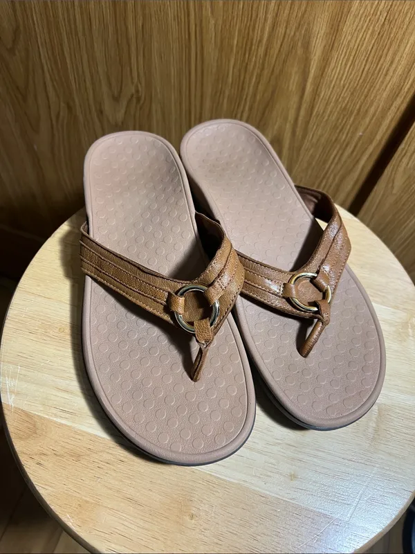 Vionic Tan Ring-Accent Thong Sandals - Image 6
