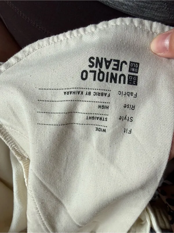 Uniqlo Wide Straight High Rise Jeans Off-White size m 8-10 - Image 4
