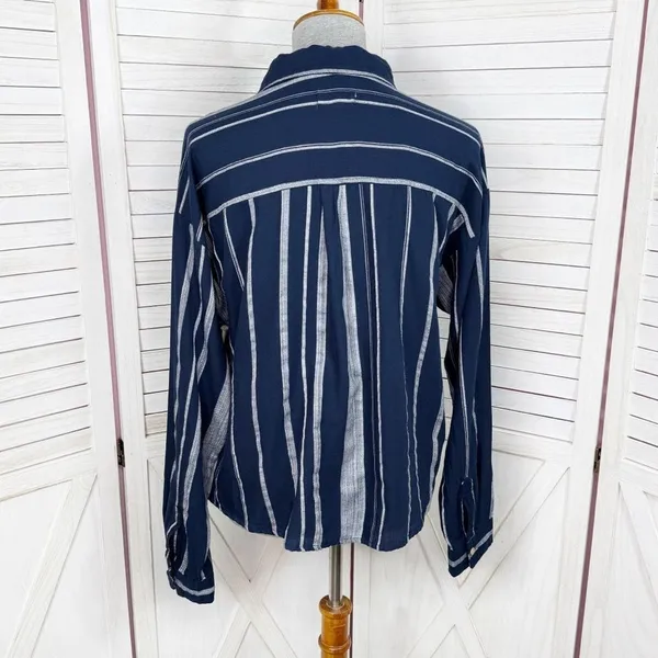 Sandy & Sid Striped Long Sleeve Button‎ Up Crop Shirt Blue White Large - Image 4