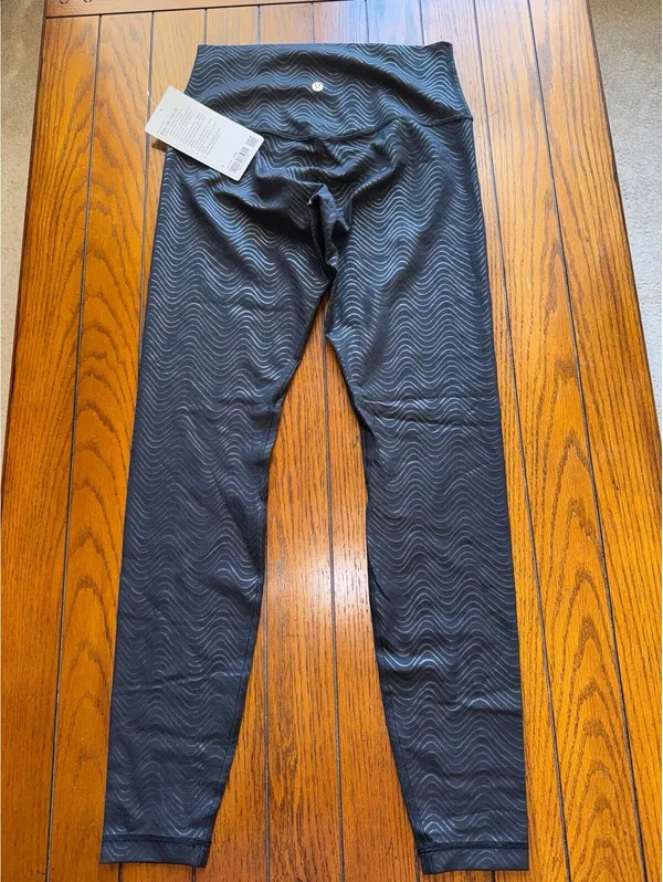 Lululemon Align High Rise 28” Aqueous Emboss Black Size 8 NWT - Image 2