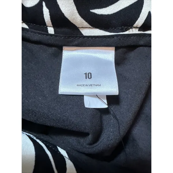 Express Stylist Shorts Women's 10 Black & White Floral Pleated High Rise - Image 7