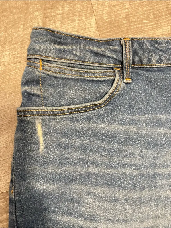 Wrangler Blue Distressed Frayed Hem Jean Shorts - Image 11