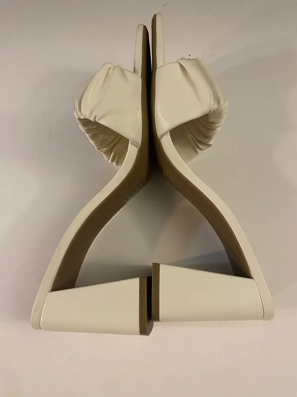 NW On 34th Ruched White Block Heel Mule - Image 5