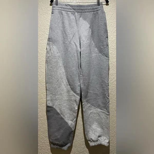 ALO Yoga NWOT Make Waves Sweatpants Joggers Athletic Heathered Grey Tonal Size M - Image 7