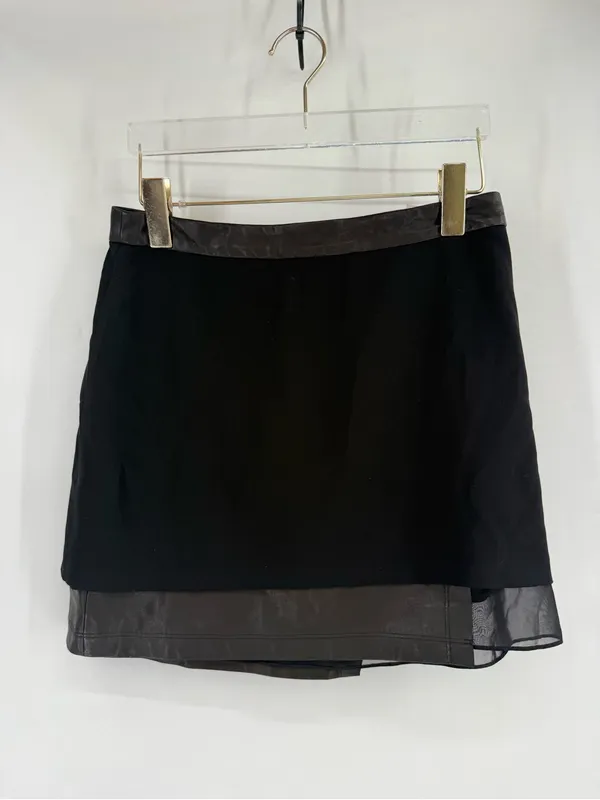 Alice and Olivia black mix media mini skirt size 4 - Image 2