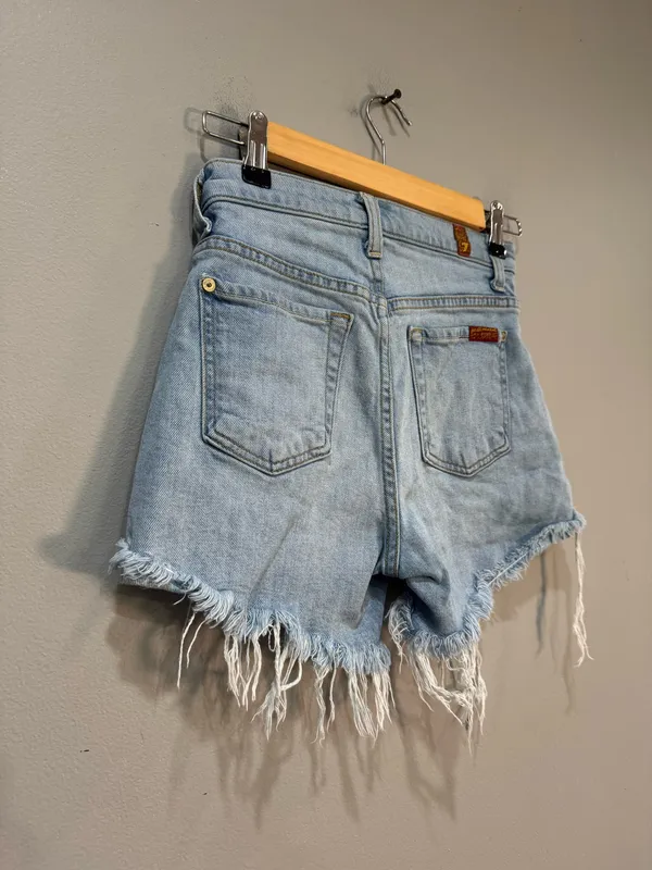 Light Denim Seven7 Destroyed Hem Jean Shorts Size 24 EUC - Image 4