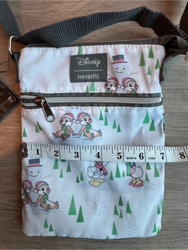 LOUNGEFLY Disney Winter Friends Crossbody Bag NWT - Image 4