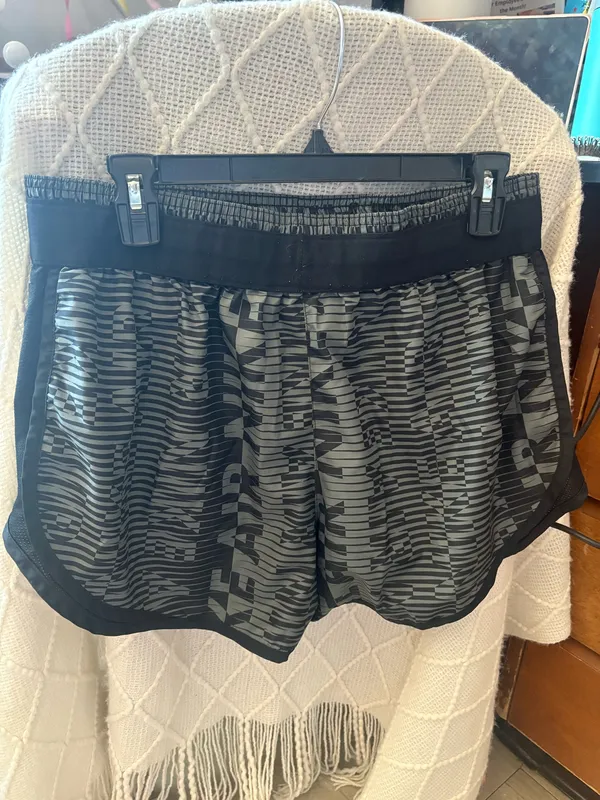 Nike Air shorts - Image 2