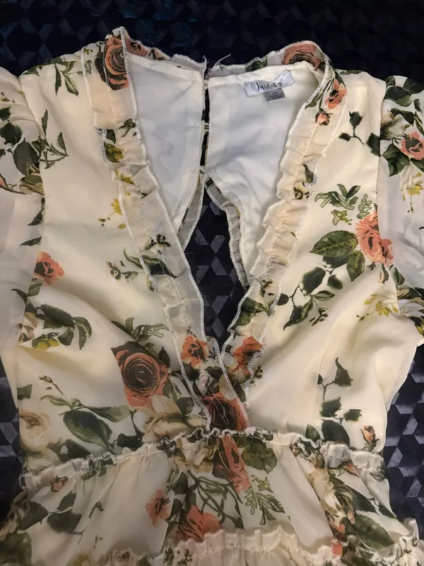 Justify Cream Floral Tiered Ling Sleeve Ruffle Dress - Image 4