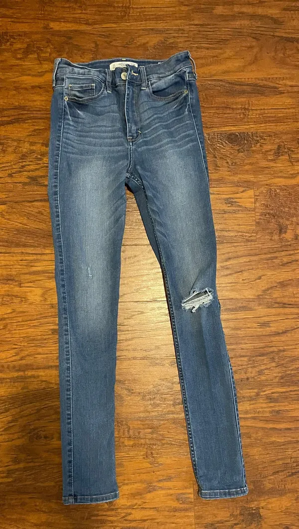 Abercrombie and Fitch high rise dark wash jeans - Image 6