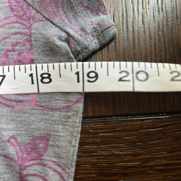 Mossimo Supply Co T-shirt 16 - Image 6