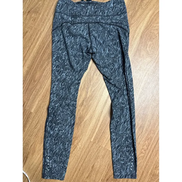 Nike Running‎ Dri-FIT Leggings women's Medium Black Grey Abstract Wave - Image 8