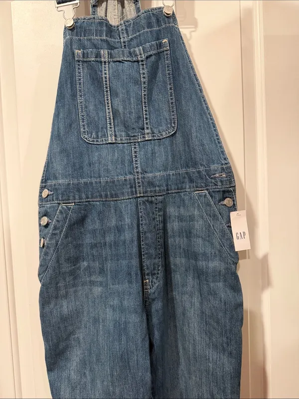 GAP Women's Denim Overall Jumpsuit in Medium Blue NWT - Image 4