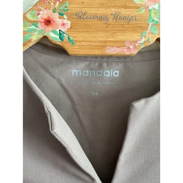 Mandala Scrub Top XS Brown Notch Neck Short Sleeve Equa-Tek Tech - Image 3