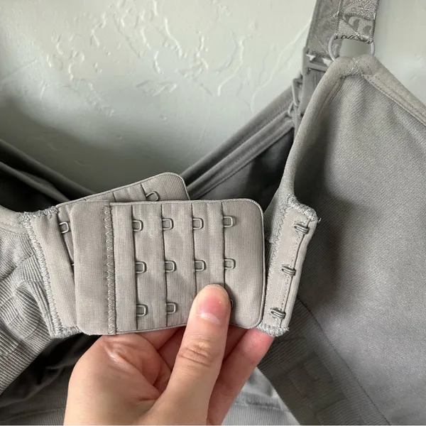 Kindred Bravely Sublime Hands-Free Pumping Nursing Bra Grey Large Busty E-H Cups - Image 6