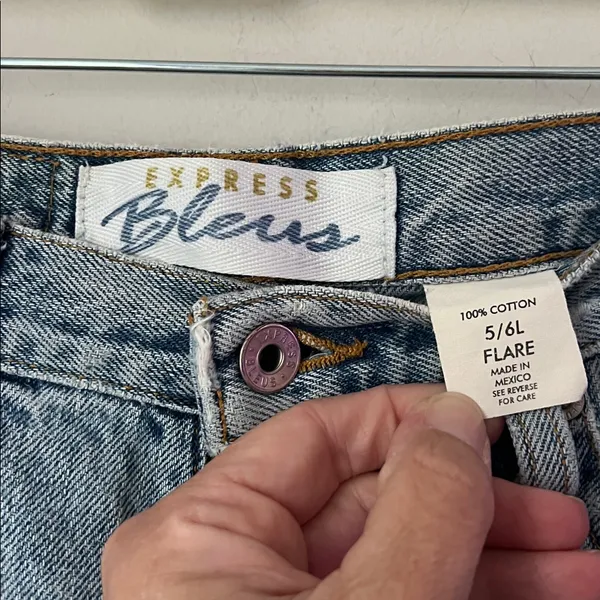 Vintage Express Bleus Flare Jeans: High Rise Wide Leg, Size 5/6 - Image 3