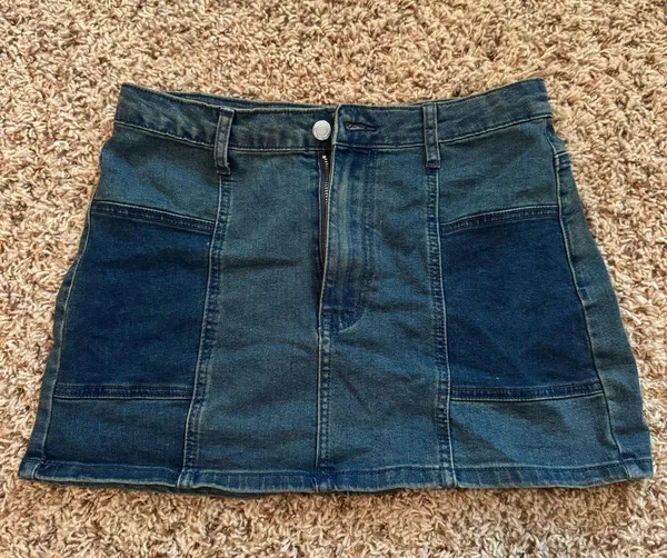 Pretty Little Thing Denim mini skirt - Image 3