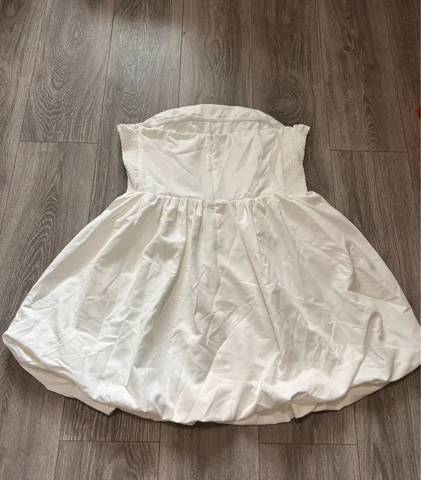New Showpo Shaima Mini Dress Strapless Bubble Hem Dress Size Large MSRP $99 - Image 10