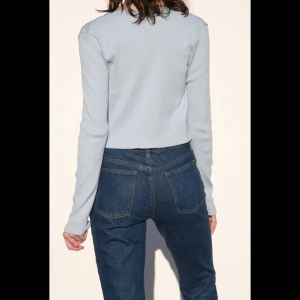 Brandy‎ Melville Paige Light Blue Ribbed Button Down V-Neck Cropped Cardigan - Image 6