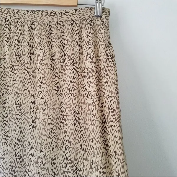 DUE Per Due 100% Silk Tan Brown Chevron Maxi Skirt‎ Size 4P - Image 10